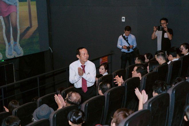 Nhà văn, nhà báo Hoàng Dự - Tổng Biên tập Thời báo Văn học nghệ thuật, Chủ tịch hãng phim Việt Art ( Việt Art Film) tại lễ ra mắt dự án phim "Mùa hè bất tận"