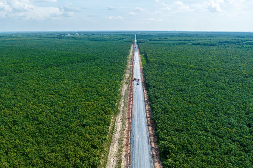 Một đoạn đường Vành đai 4 TP HCM đoạn qua Bình Dương. (Ảnh: Duy Trường)