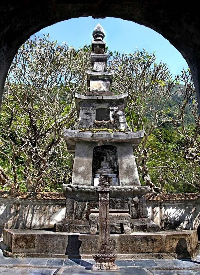 Bảo vệ bảo vật quốc gia ở ngoài trời duy nhất ở Quảng Ninh