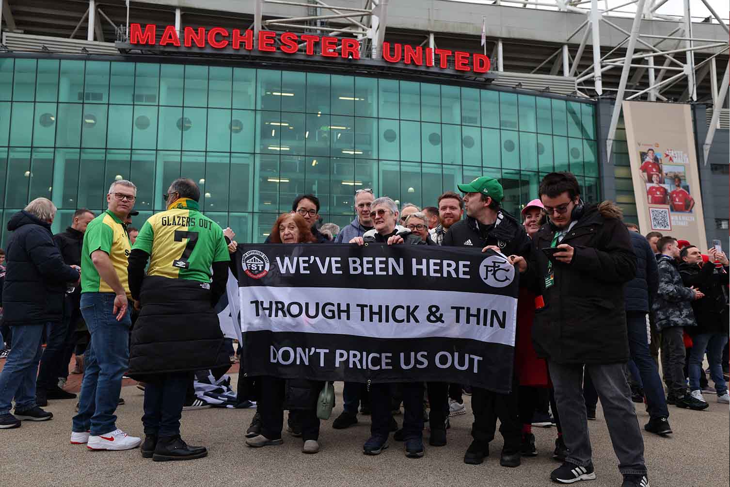 Man United bị cổ động viên phản đối rất nhiều trong mùa giải vừa qua. Ảnh: AFP