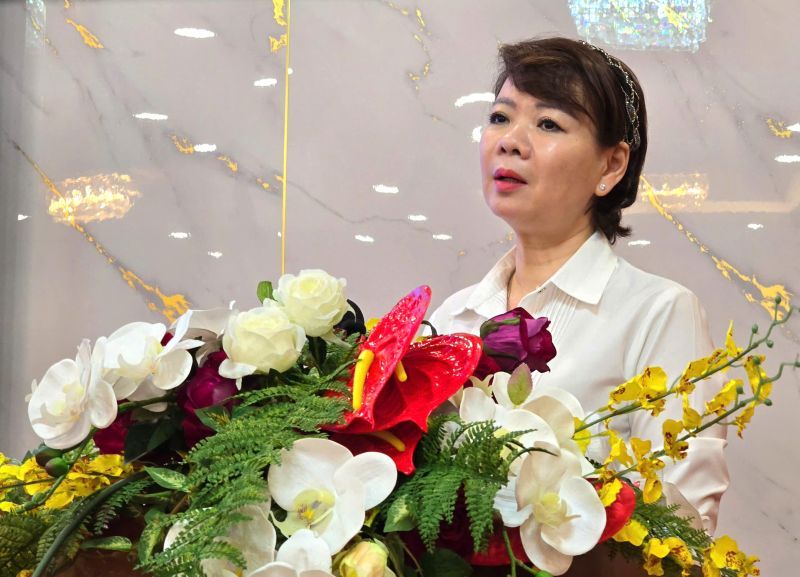 Bà Trần Thị Thanh Hà - Ủy viên Đoàn Chủ tịch, Trưởng Ban Chính sách pháp luật - Quan hệ lao động Tổng LĐLĐ Việt Nam - phát biểu tại hội nghị. Ảnh: Nam Dương