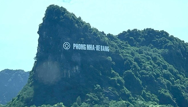 Mưa lớn thượng nguồn, tạm dừng đón khách tham quan động Phong Nha, Tiên Sơn