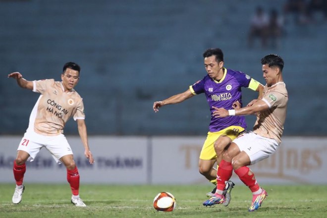 Thị trường chuyển nhượng cầu thủ Việt Nam chờ thay đổi diện mạo