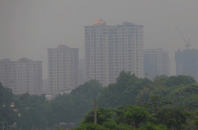 Trời mờ đục từ sáng, Hà Nội ô nhiễm thuộc tốp đầu thế giới