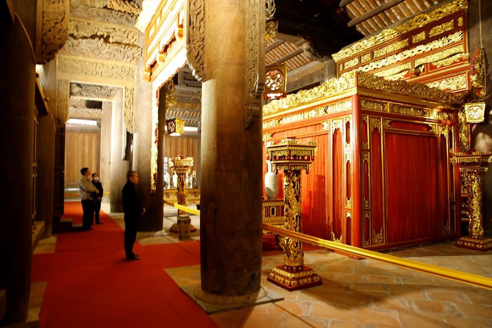 Huyền thoại dưới tán cổ thụ: Khi cây lim rơi lệ, cây ổi mỉm cười - ảnh 2