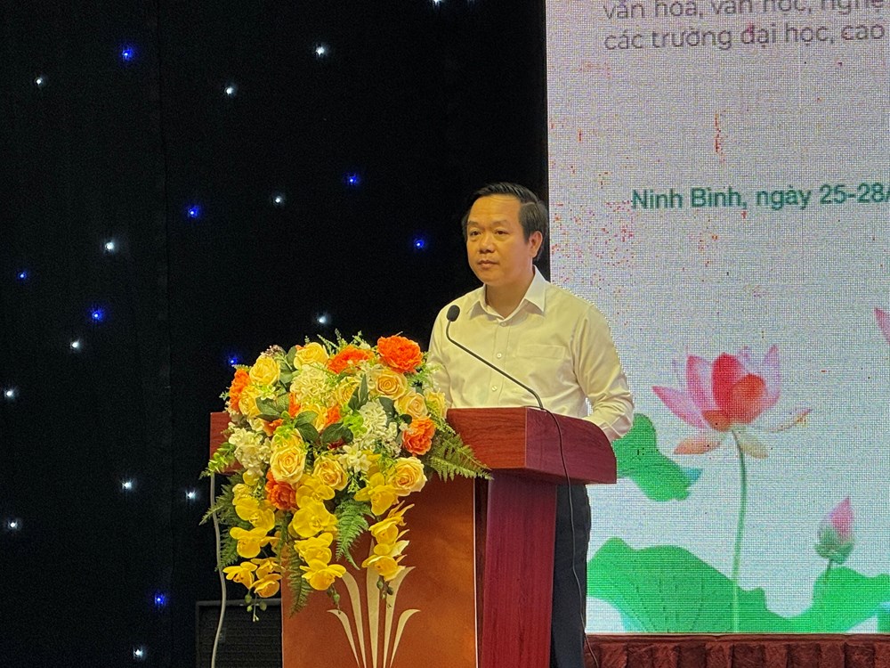 Lớp bồi dưỡng “VHNT Việt Nam với việc phát huy bản sắc dân tộc trong xây dựng, phát triển các ngành CNVH” - ảnh 2