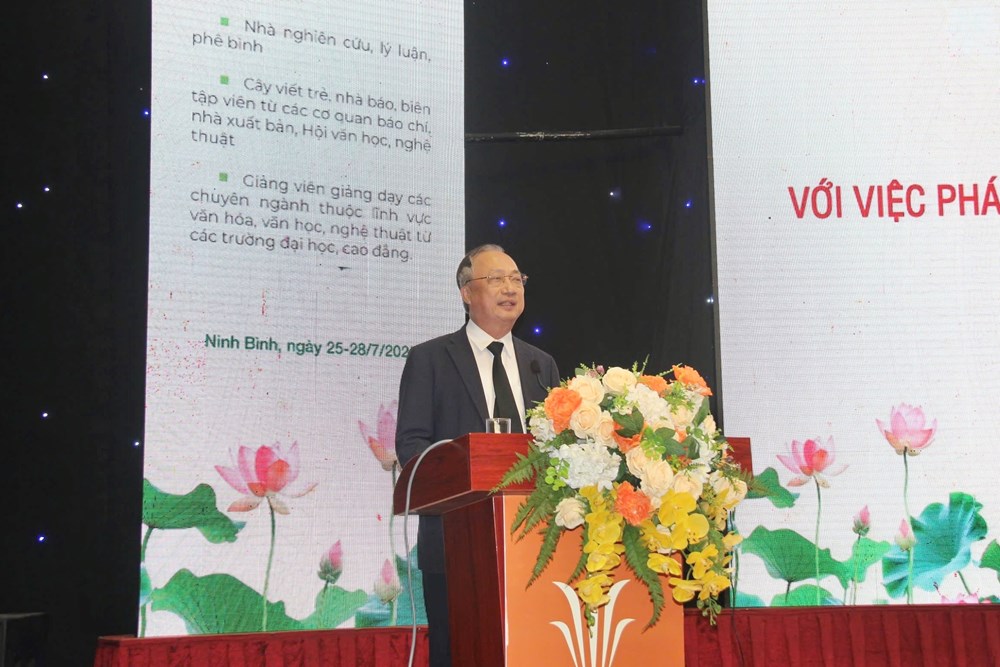 Lớp bồi dưỡng “VHNT Việt Nam với việc phát huy bản sắc dân tộc trong xây dựng, phát triển các ngành CNVH” - ảnh 1