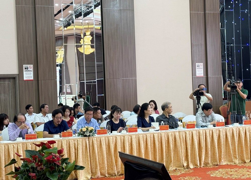 Lớp bồi dưỡng “VHNT Việt Nam với việc phát huy bản sắc dân tộc trong xây dựng, phát triển các ngành CNVH” - ảnh 3