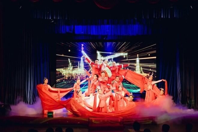 Hội diễn văn nghệ thể hiện tinh thần đoàn kết của người lao động