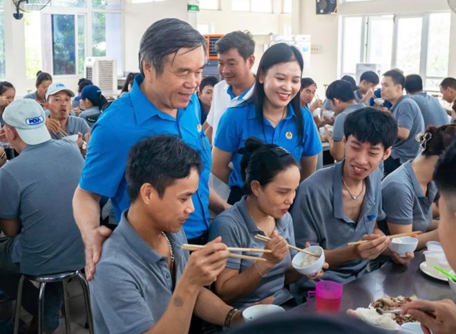 Doanh nghiệp Huế thiếu lao động, công đoàn đẩy mạnh kết nối việc làm