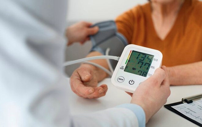 Điều gì xảy ra với huyết áp khi cơ thể mất nước