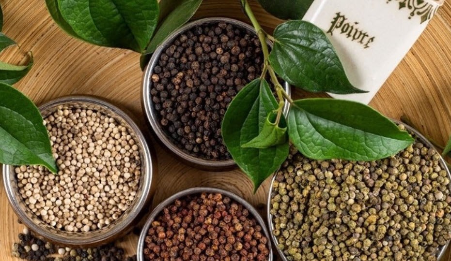 Giá nông sản hôm nay 18.8.2025: Cà phê giữ đỉnh, tiêu tăng sốc - ảnh 1