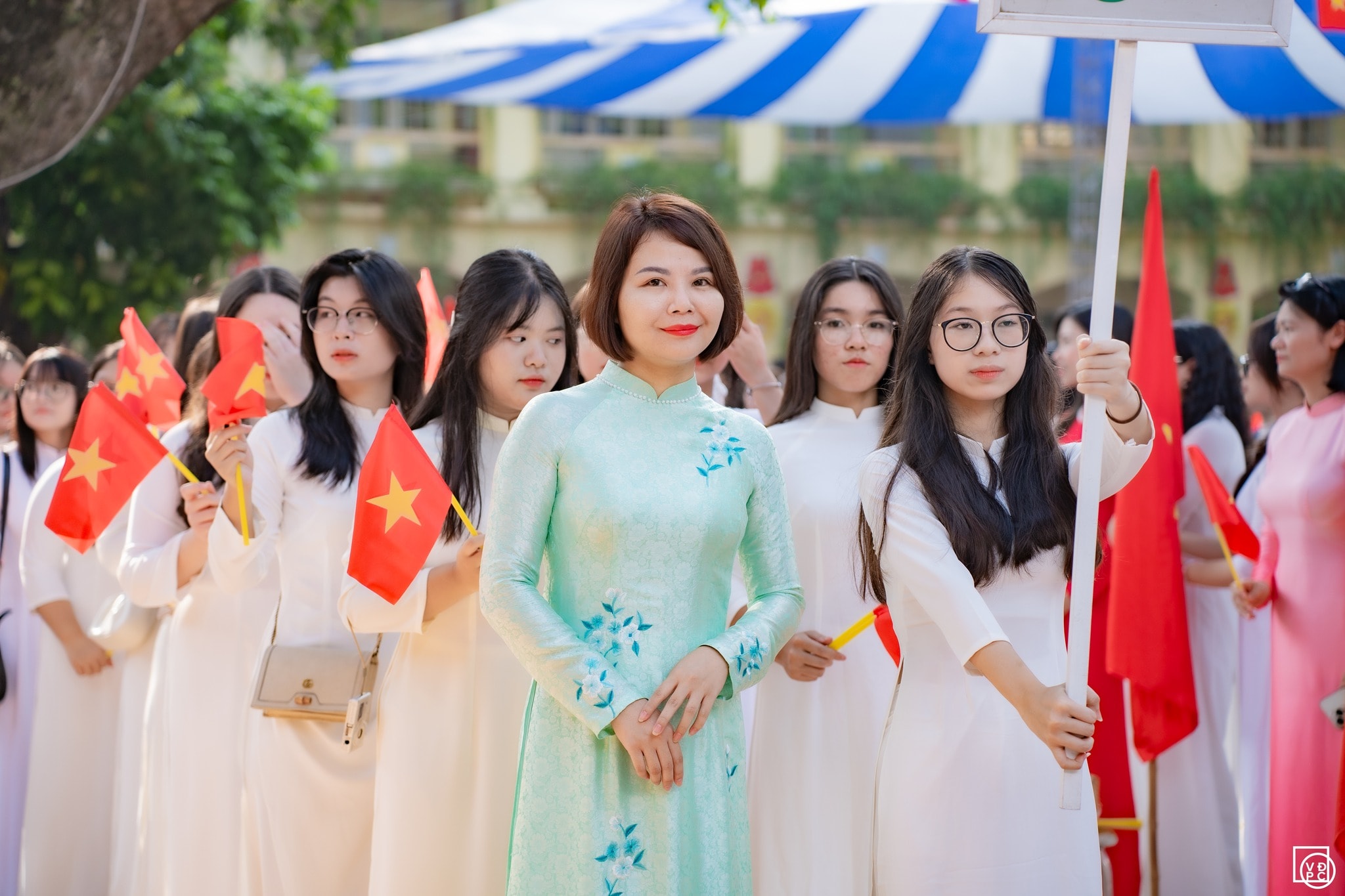 Bộ GD&ĐT nhận được kiến nghị của cử tri Thành phố Hà Nội gửi tới trước kỳ họp thứ 9, Quốc hội khóa XV liên quan đến vấn đề dạy thêm, học thêm.