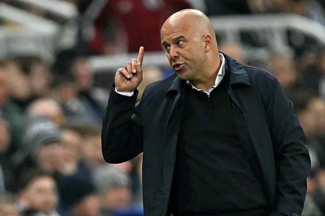 Đội bóng của Arne Slot đã gặp nhiều khó khăn trước Newcastle. Ảnh: AFP