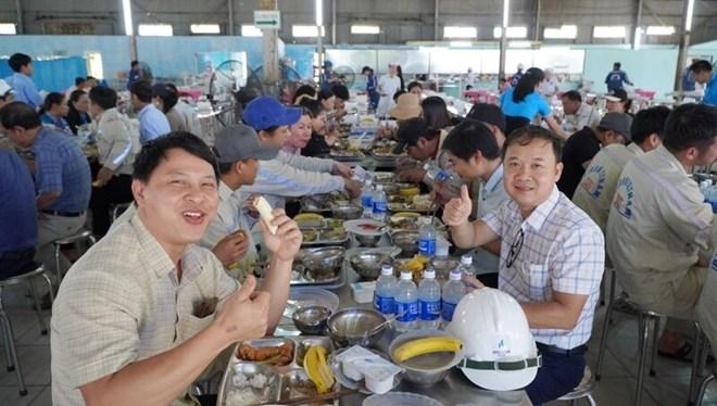 Bữa cơm Công đoàn tại Công ty TNHH MTV Đóng tàu và Công nghiệp Cơ khí Dầu khí