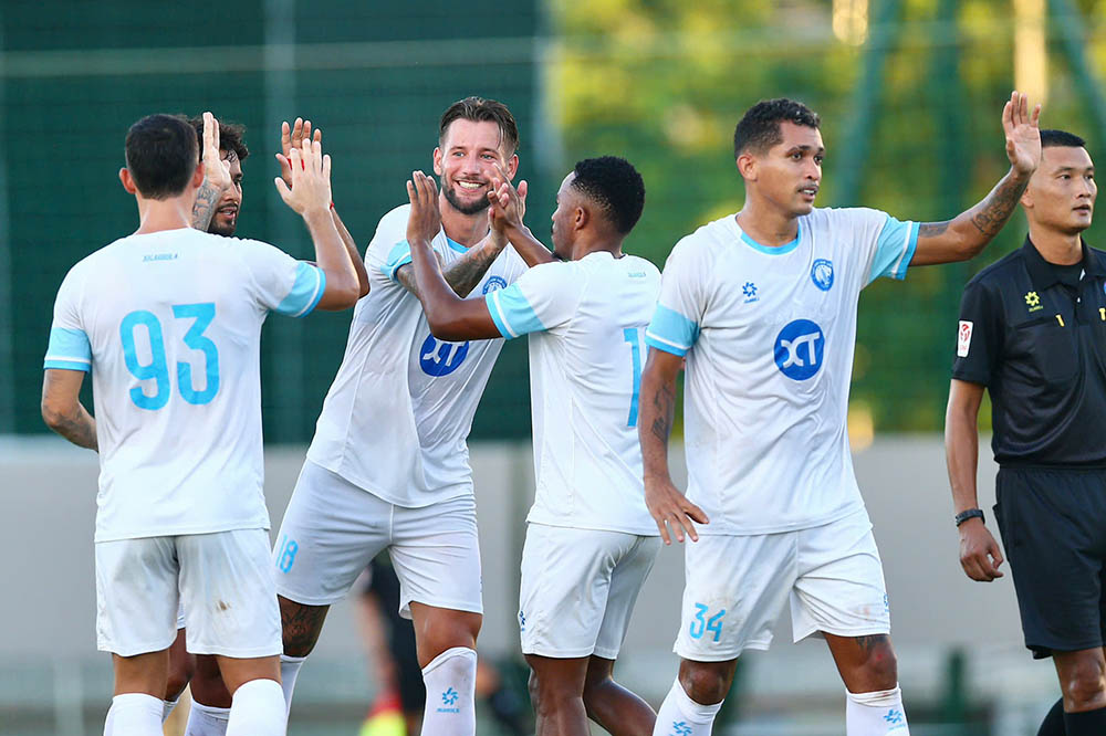 Nam Định thắng dễ nhờ dàn cầu thủ vượt trội về đẳng cấp. Ảnh: CLB Nam Định