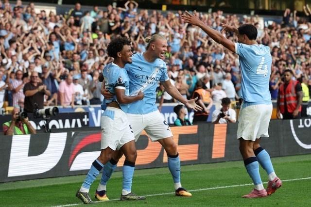 Man City đánh bại Napoli trong ngày De Bruyne trở lại Etihad