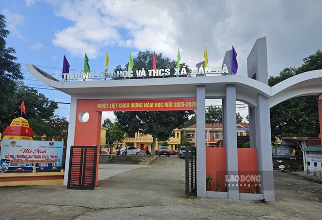 Phụ huynh tố lạm thu đầu năm tại trường học vùng cao Lào Cai