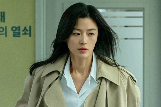 Sự giàu có của Jun Ji Hyun trước khi bị kêu gọi tẩy chay tại Trung Quốc