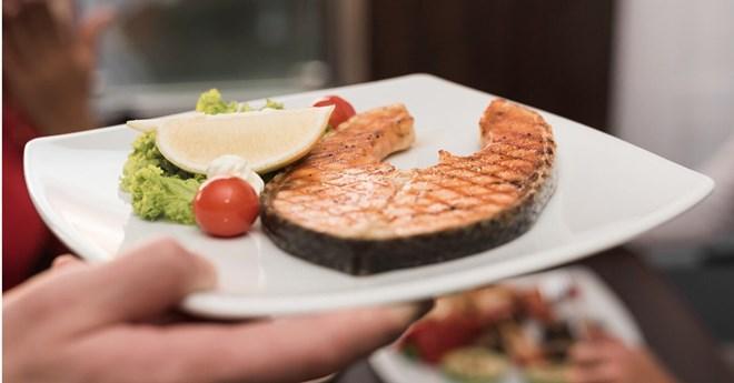 Thời điểm tốt nhất để ăn cá bổ sung Omega-3, bảo vệ tim mạch và não bộ