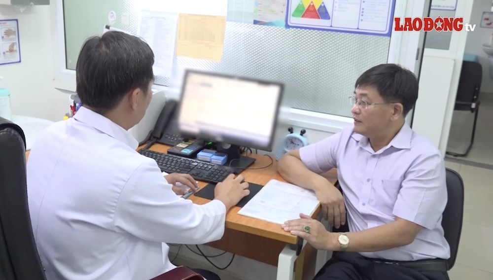 Bác sĩ thực hiện Bệnh án điện tử khám bệnh cho người dân ở Bệnh viện Hòa Hảo - Medic Cần Thơ. Ảnh: Sở Y tế Cần Thơ.