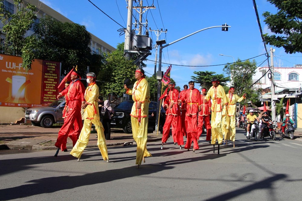 TP.HCM: Lễ hội Nghinh Ông - Cần Giờ 2025 bế mạc với chương trình biểu diễn nghệ thuật đặc sắc - ảnh 9