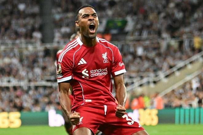 Gravenberch khả năng cao sẽ vắng mặt vào cuối tuần này.  Ảnh: AFP