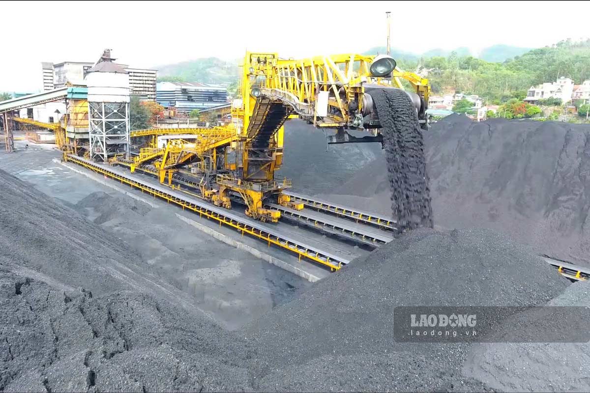 Một phần dây chuyền tự động hóa tuyển than. Ảnh: Ngọc Nhung