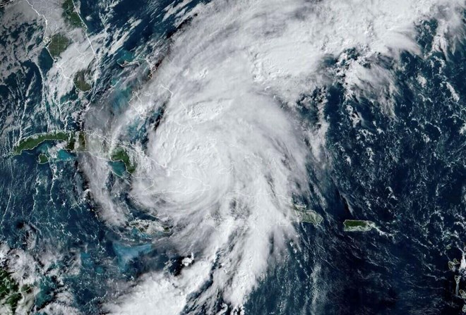 Siêu bão mạnh nhất năm 2025 phá mọi kỷ lục lịch sử về sức gió