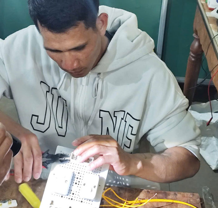 Có kỹ năng, người lao động có thêm một nghề để tăng thu nhập, cải thiện đời sống. Ảnh: Phong Lan