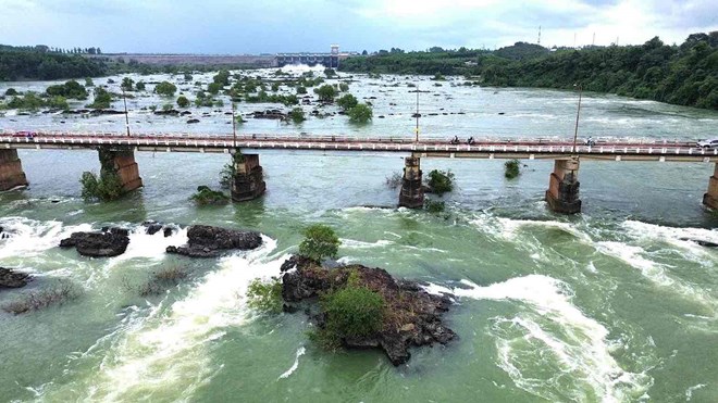 Hồ thủy điện lớn nhất miền nam giảm xả lũ xuống hạ du còn 770 m3/s đến 1.120 m3/s