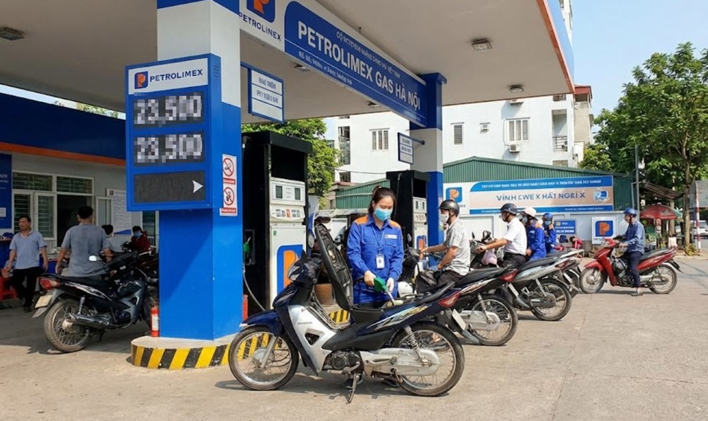 Xăng dầu hôm nay 10.12: Trong nước không đổi, thế giới lặng sóng - ảnh 1