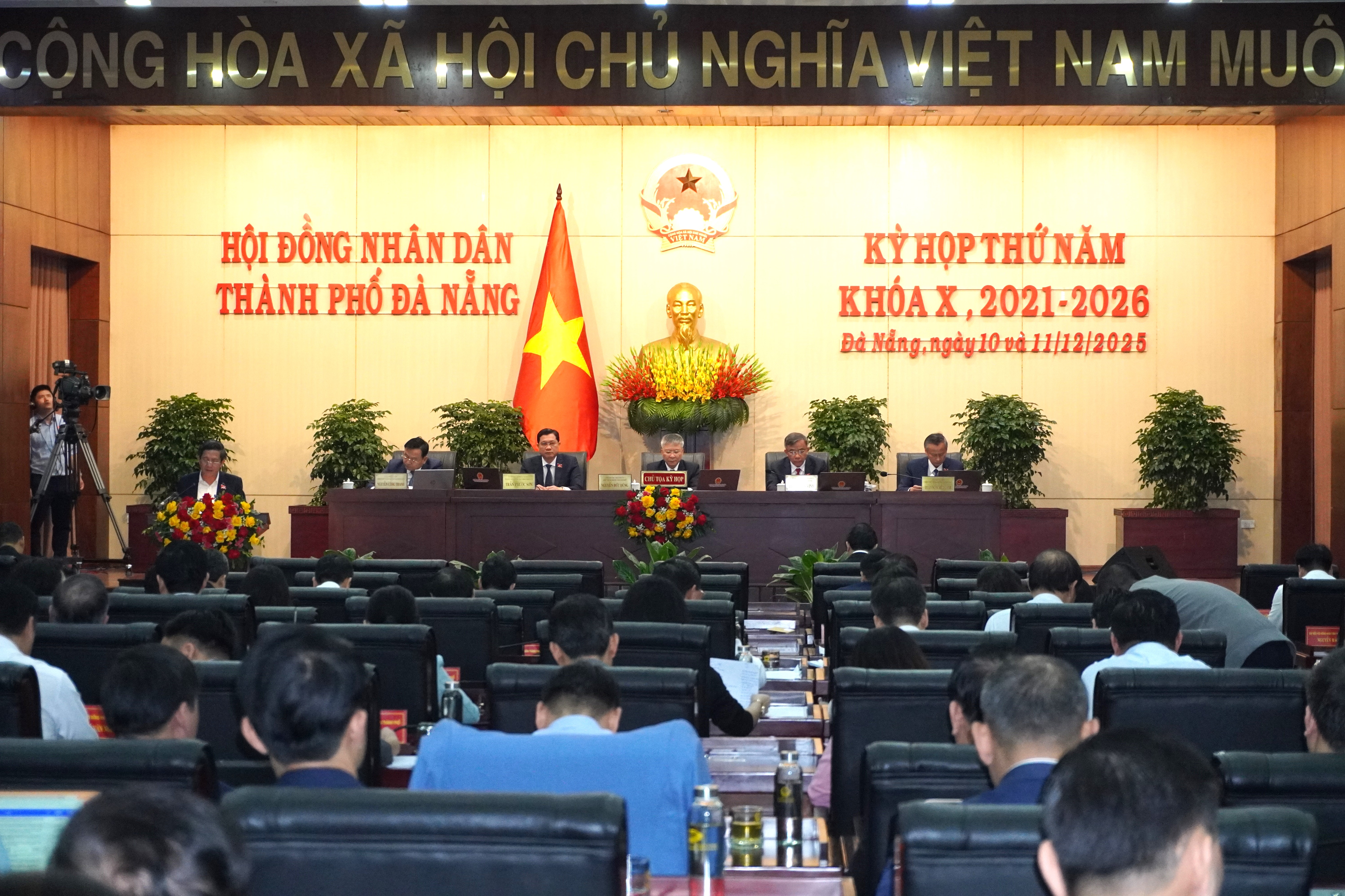 Kỳ họp thứ 5 HĐND TP Đà Nẵng khóa X. Ảnh: Trần Thi