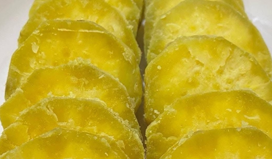 Khoai lang là loại thực phẩm nên thay thế cho cơm trắng, bún, mì tinh chế khi mỡ máu tăng cao. Ảnh: Kiều Vũ