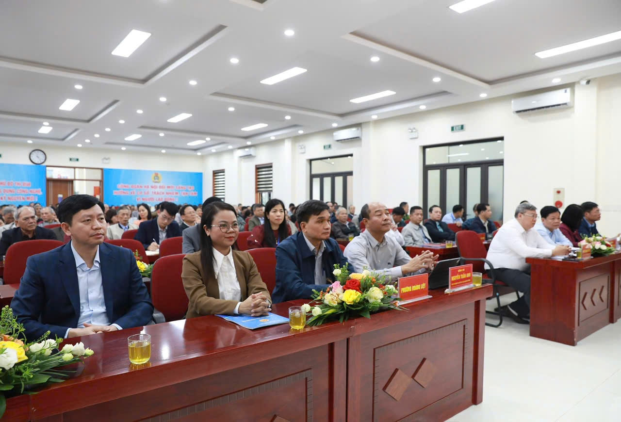 Các đại biểu tham dự hội ng. Ảnh: Hiền Thu