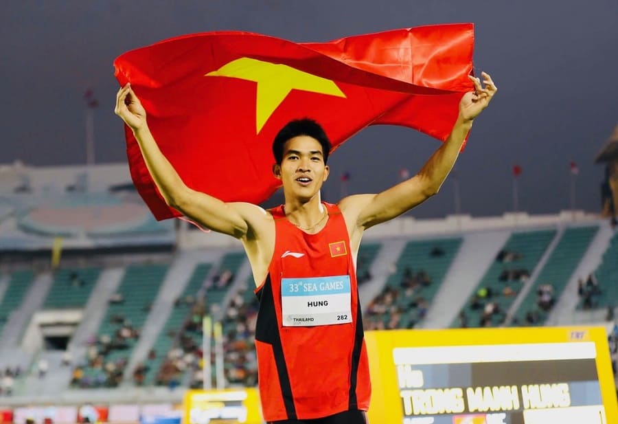 Tuyển thủ nhảy 3 bước Hồ Trọng Mạnh Hùng. Ảnh: Minh Dân