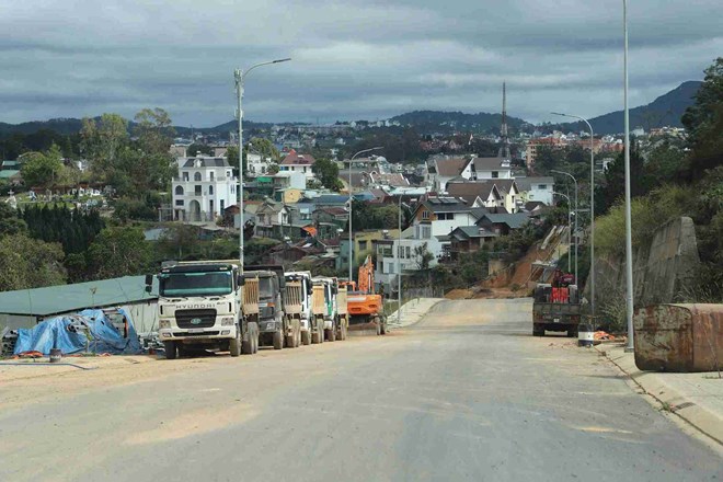 Đường vành đai Đà Lạt thông tuyến, khép lại gần 2 năm chậm tiến độ