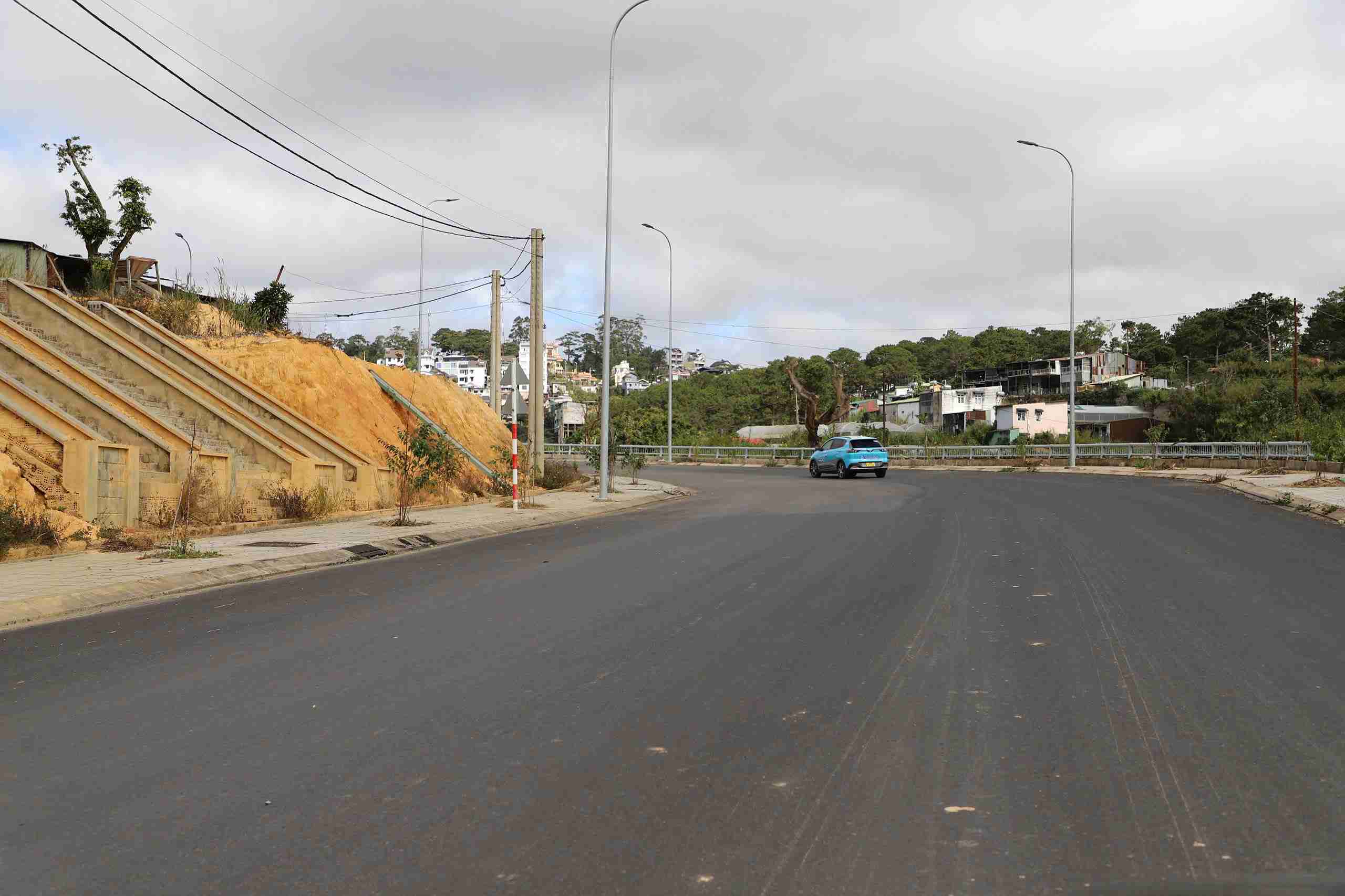 Khối lượng xây lắp đường vành đai Đà Lạt đã đạt 94%. Ảnh: Phúc Khánh