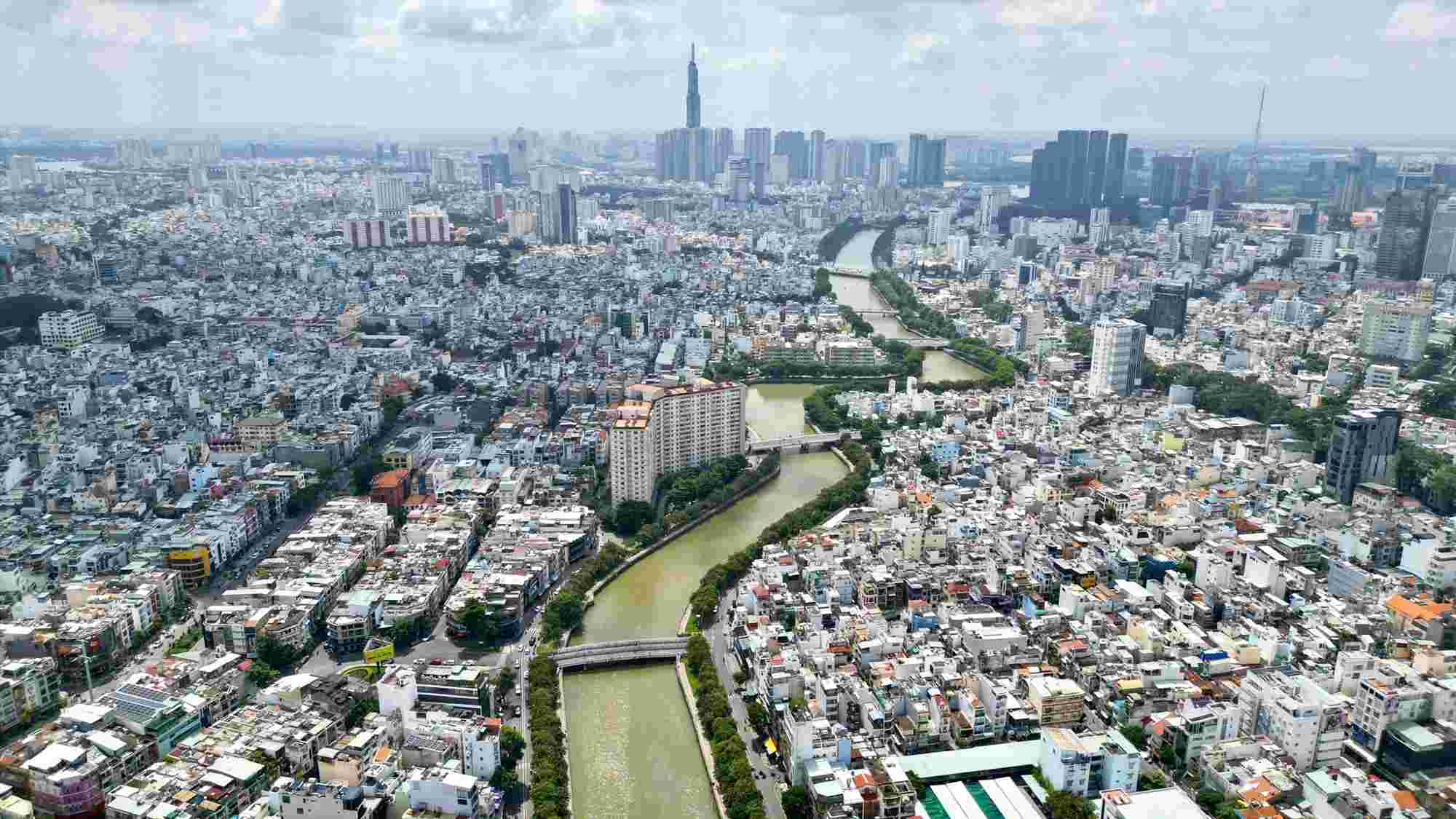 Kênh Nhiêu Lộc - Thị Nghè sau khi được cải tạo đã thay đổi diện mạo TPHCM. Ảnh: Anh Tú